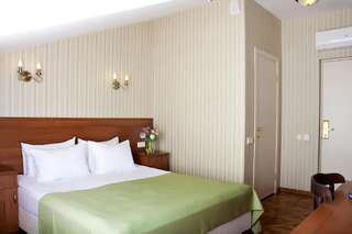 Гостиница Московская Застава Кострома Стандартный двухместный номер с 1 кроватью или 2 отдельными кроватями в мансарде-1